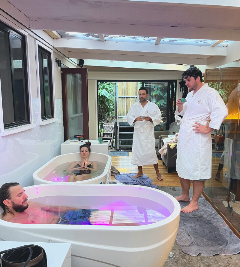 Group hot cold, contrast therapy, ice bath, hot cold